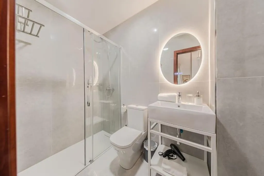 Isg Apartments Puerta Jerez Sevilla 01 Sevilha